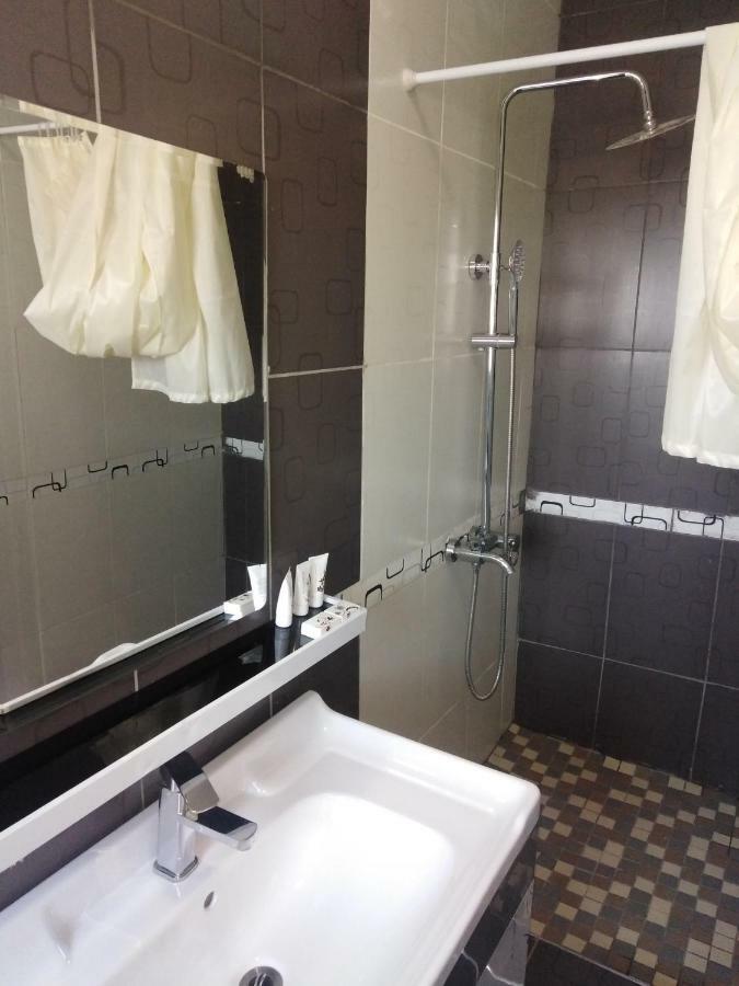 Lalani Prestige Guesthouse Nata エクステリア 写真